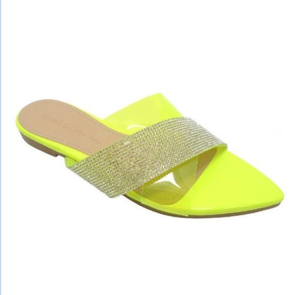StandOUT flats!